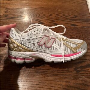 New Balance White and Gray Sneakers